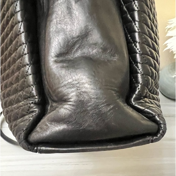 Authentic Bally Black Quilted Lamb Skin Purse - Picture 7 of 16